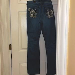 Ladies Jeans ! Used but good distressed condition Size 33/16